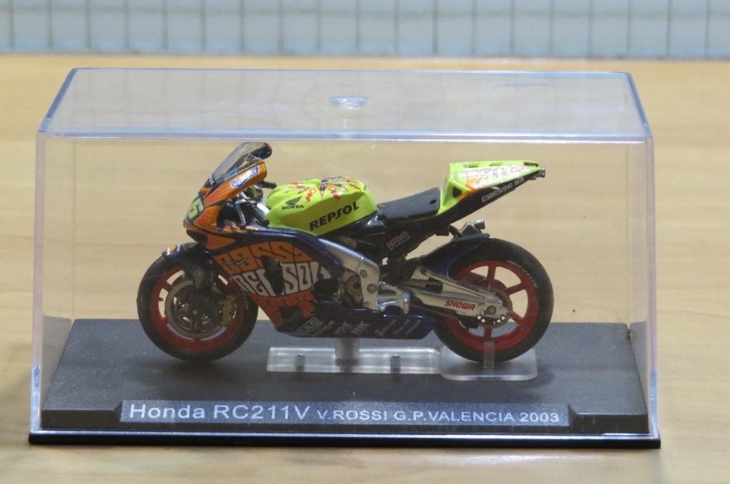 Valentino Rossi Honda RC211V 2003 Valencia 1:24, Hobby & Loisirs créatifs, Enlèvement ou Envoi, Neuf, Moteur, Autres marques