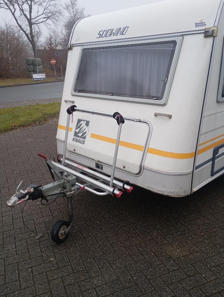 Caravan Knaus in zeer goede staat, Rondzit, Dwarsbed, Kachel, Particulier