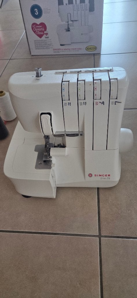 Singer S14-78 overlockmachine heeft nooit met 10 spoelen, Ophalen, Nieuw, Lockmachine, Singer