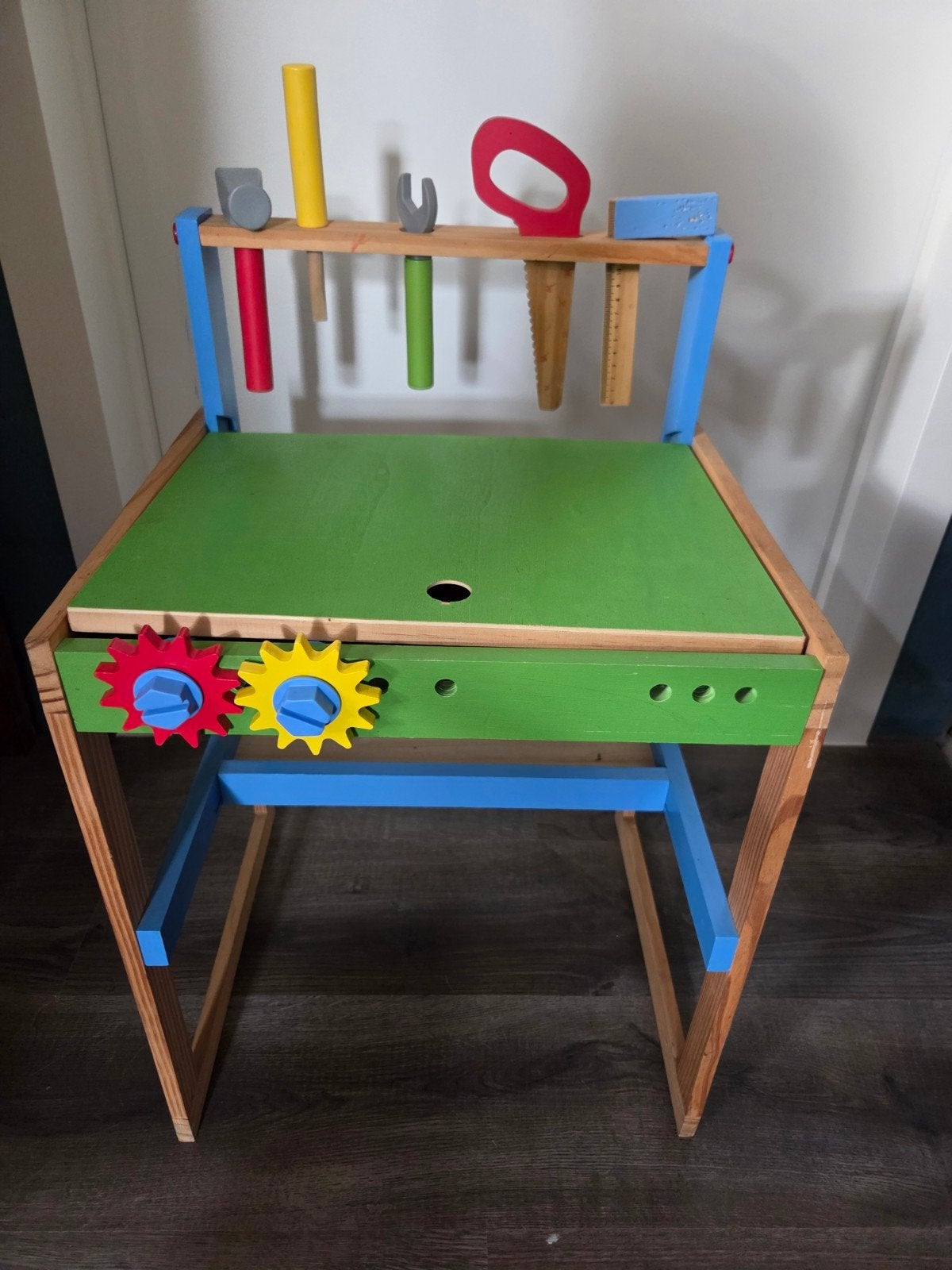 Houten werkbankje met werkmateriaal, Ophalen, Gebruikt, Meubelstuk of Keukentje