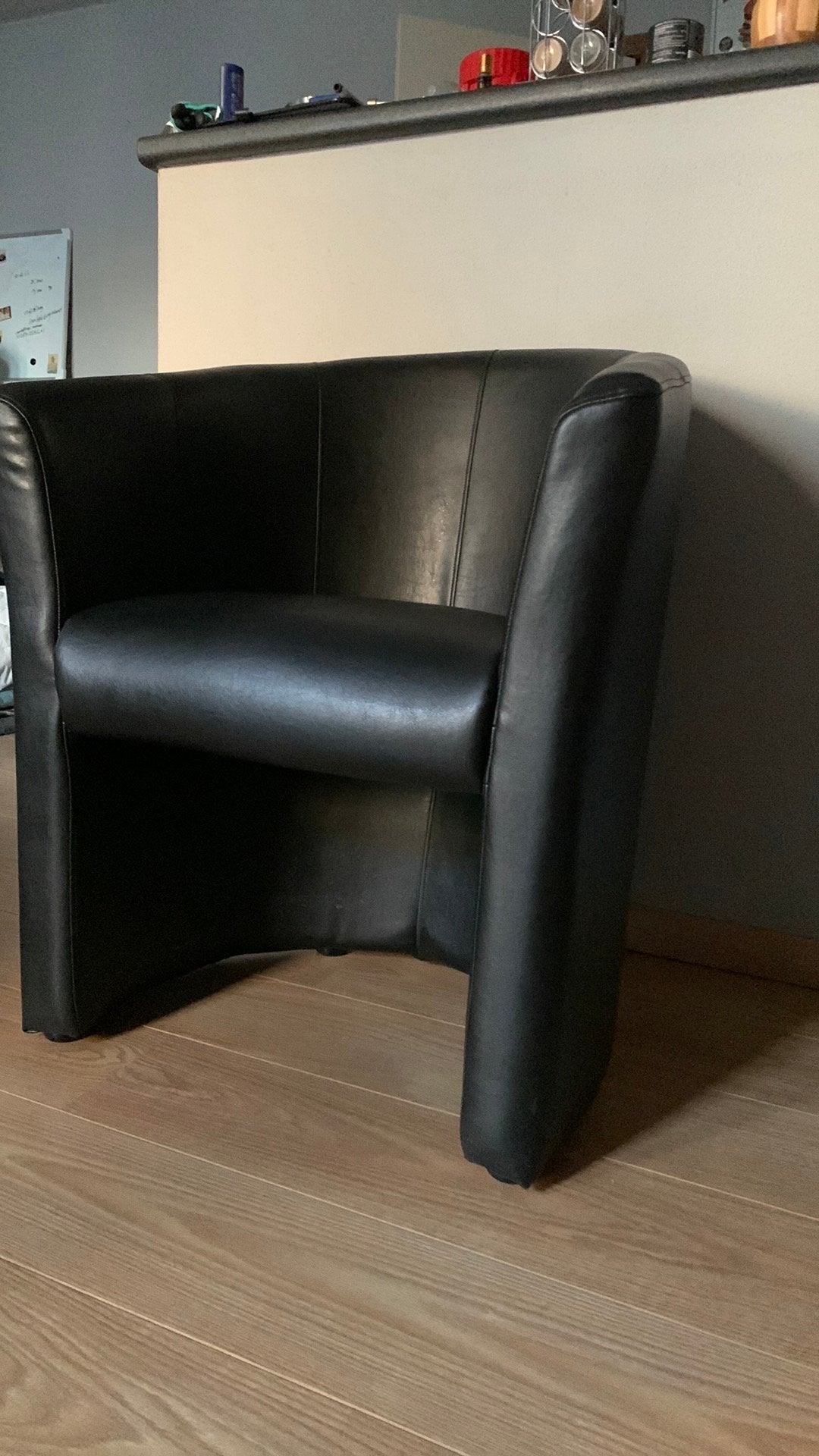 Zwarte lederen zetel, Huis en Inrichting, Fauteuils, Ophalen, Zo goed als nieuw