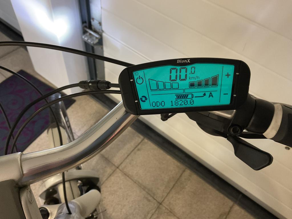 TREK elektrische damesfiets met slechts 1829 km op de teller, Ophalen, Zo goed als nieuw, Versnellingen