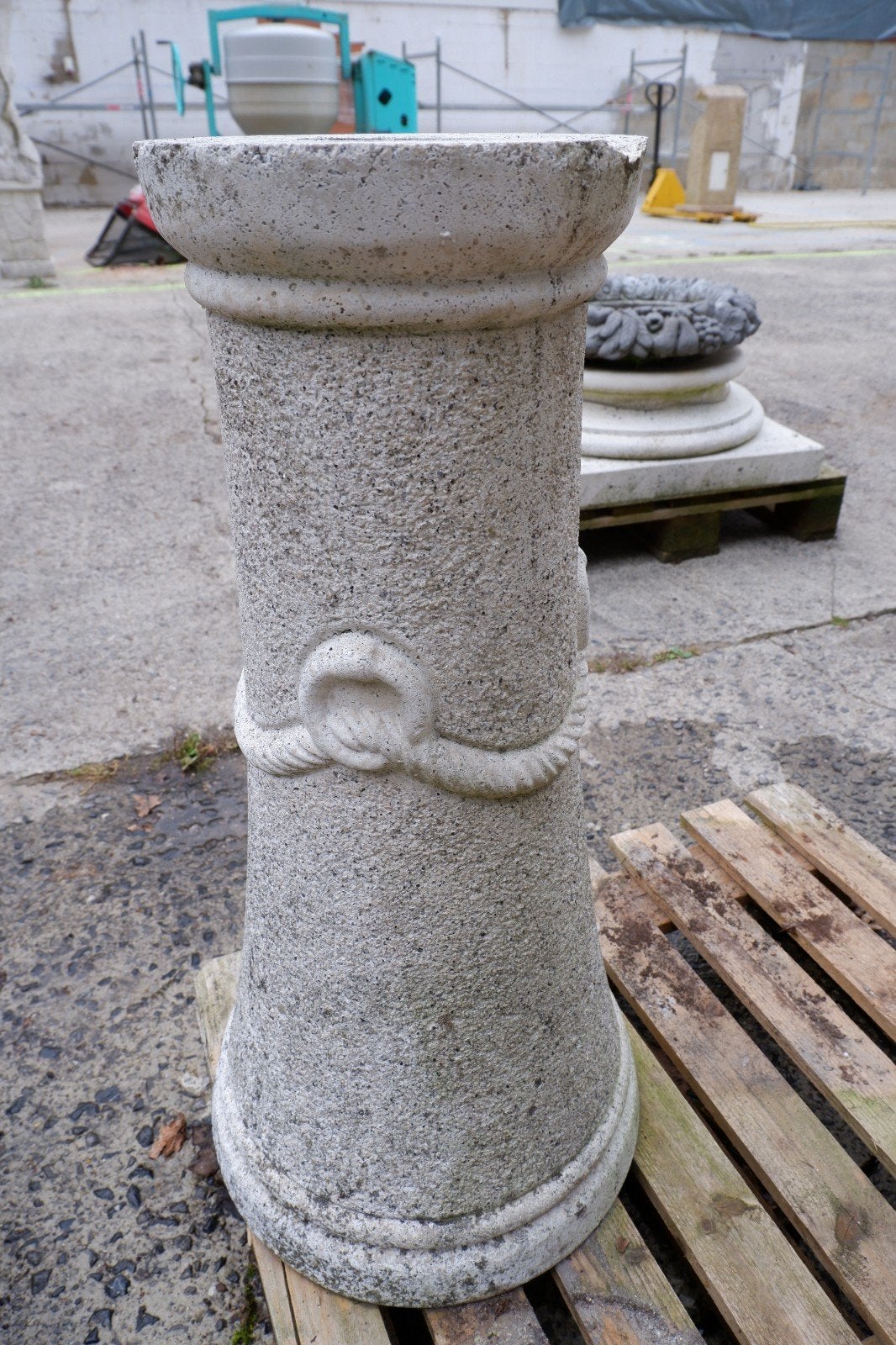 Socle en béton, Enlèvement