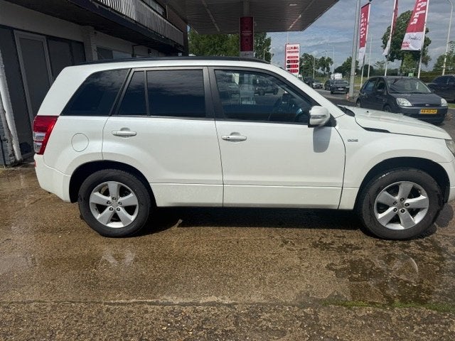 Suzuki Vitara 1900 Diesel 4X4 Platnium Editie! VOL OPTIES!, Auto's, Suzuki, Zwart, 4 cilinders, Wit, Leder