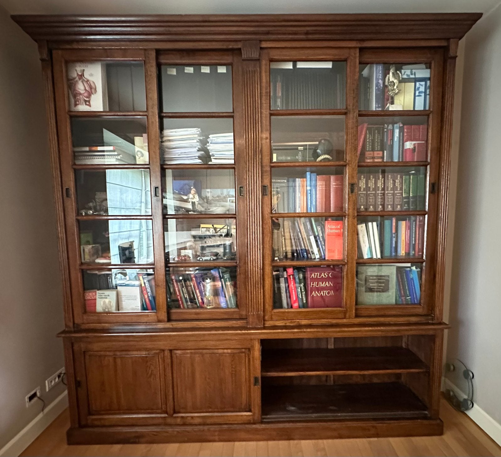 Grote 2 delige mahoniehoute vitrine boekenkast, Huis en Inrichting, Ophalen, Zo goed als nieuw, 200 cm of meer, Met deur(en)
