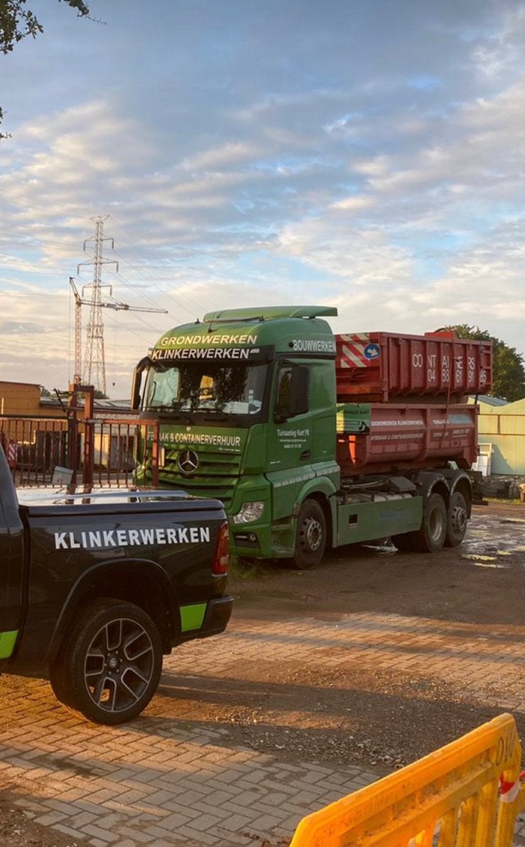 Afvalcontainer te huur, Envoi