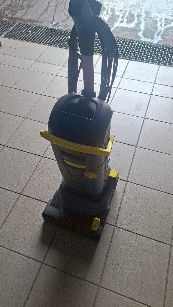 Karcher br30/4 C, Ophalen, Gebruikt, Industriële stofzuiger, Kärcher