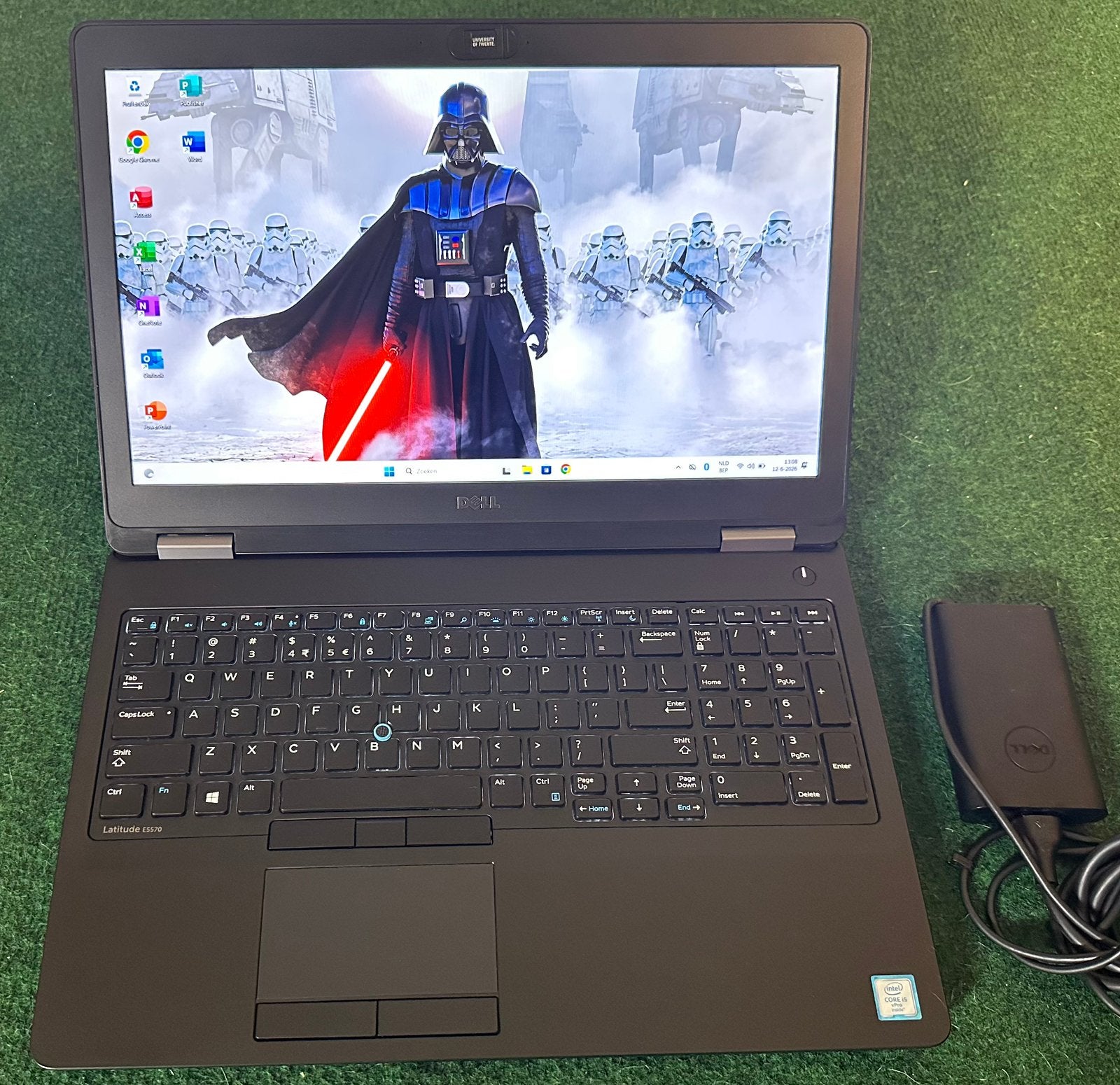 15.6”Full Hd Dell/ i5-6300U/8gb ram/256gb ssd/4-5 uur batter, Informatique & Logiciels, Chargeurs d'ordinateur portable, Enlèvement