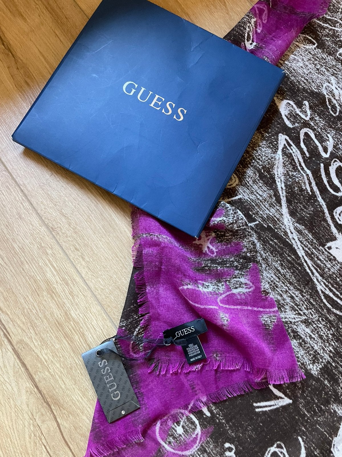 Écharpe guess neuf, Vêtements | Hommes, Bonnets, Écharpes & Gants, Enlèvement, Neuf, Écharpe