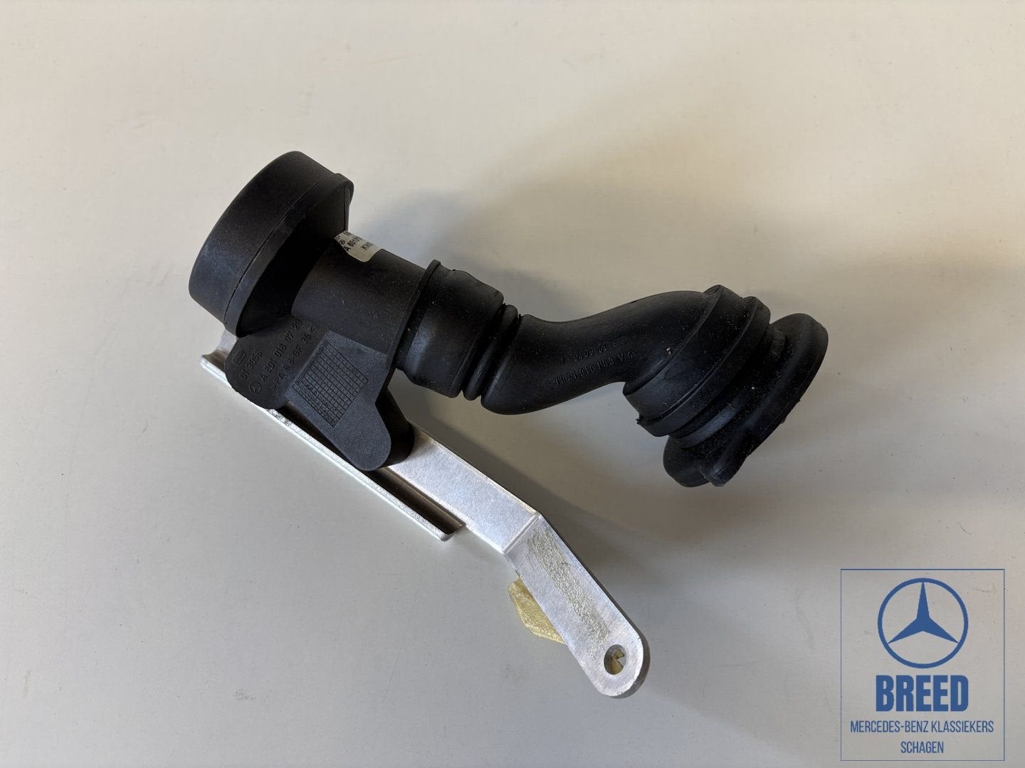 NOS olievulpijp voor Mercedes-Benz W638 Vito Viano 110D V230, -, Nieuw, Ophalen of Verzenden, -