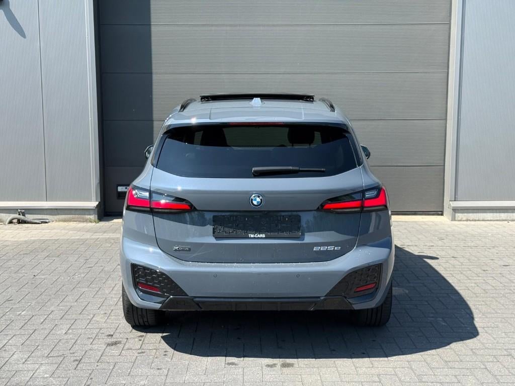 BMW 225E Xdrive M-pakket/pano dak, Auto's, BMW, Automaat, Monovolume, Bedrijf, 5 zetels