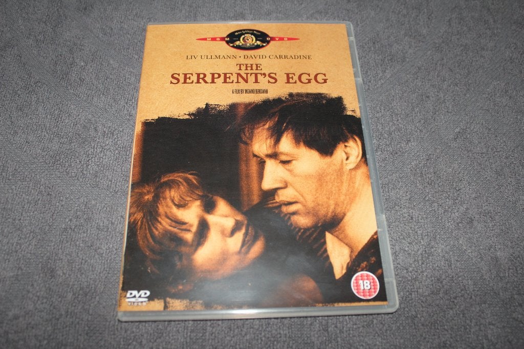 DVD The Serpent's Egg (import regio 2), CD & DVD, DVD | Films indépendants, Import, Enlèvement ou Envoi, Guerre, Néerlandais