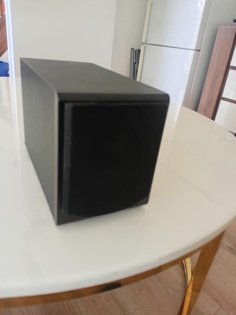 Zwarte speakerbox gloednieuw., Audio, Tv en Foto, Luidsprekerboxen, Overige merken, Ophalen of Verzenden, Zo goed als nieuw, 60 tot 120 watt