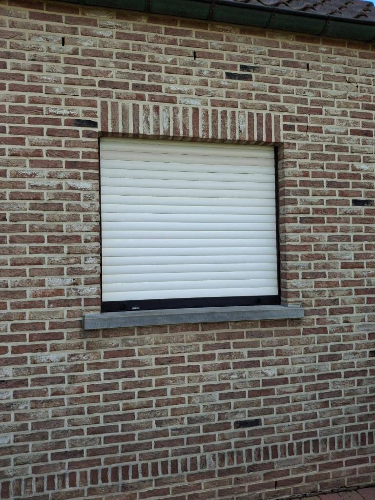 Manueel rolluik, Doe-het-zelf en Bouw, Rolluiken, Ophalen, Gebruikt, 100 tot 150 cm, Wit
