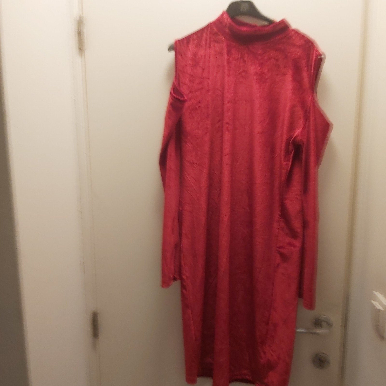 Tres belle  robe rouge  nickel, Vêtements | Femmes, Grandes tailles, Enlèvement, Rouge, Robe