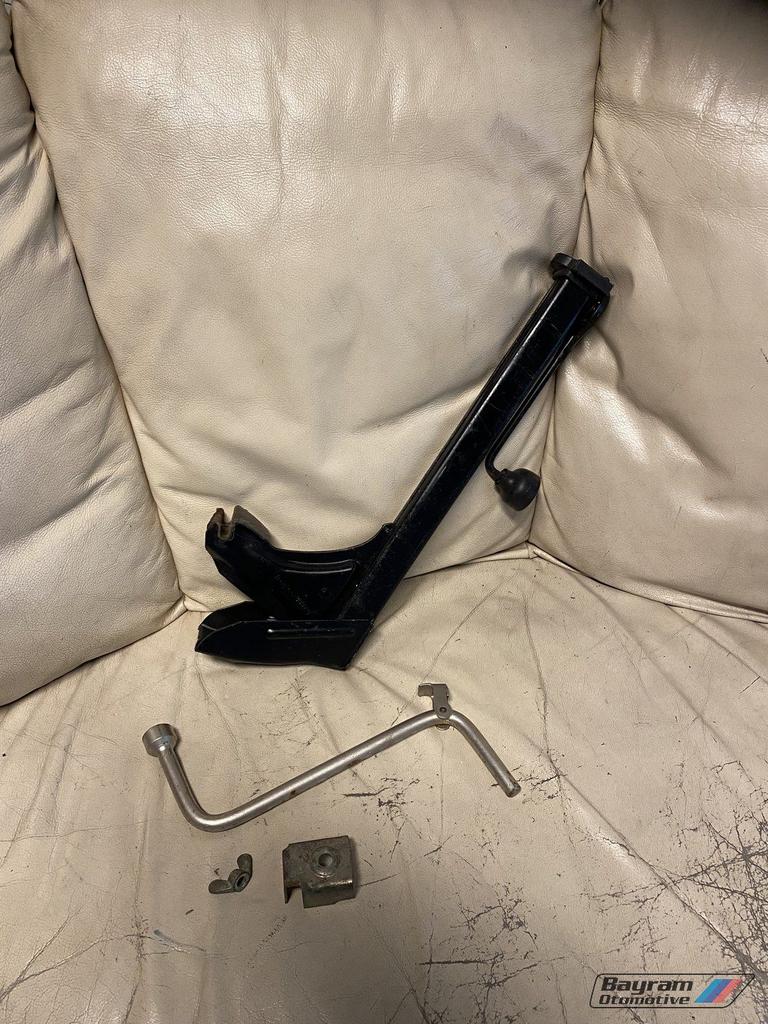 Bmw E28 krikset krik moersleutel bevestiging 5-serie kofferb, -, Utilisé, -, Enlèvement ou Envoi