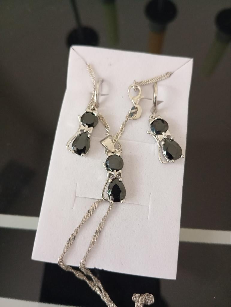 925 verzilverde set, Handtassen en Accessoires, Oorbellen, Ophalen of Verzenden, Zwart, Zilver
