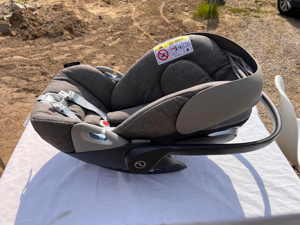 Cybex cloud z i size + base isofix, Autres marques, Mode veille, Enlèvement, Utilisé