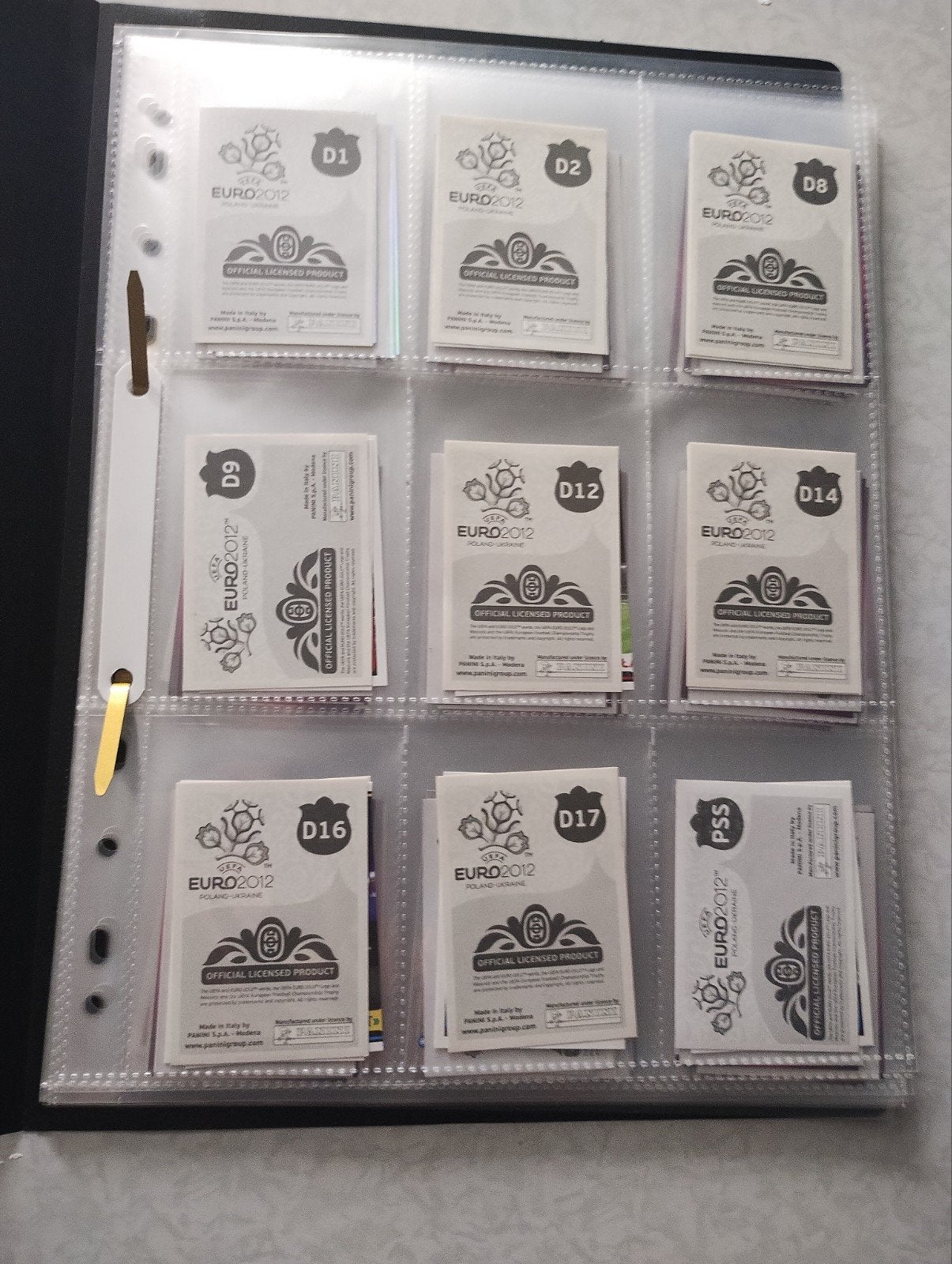 Panini pour l'Euro 2012, Collections, Enlèvement
