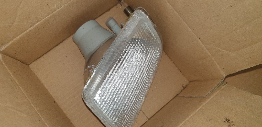 OPEL CORSA HEEFT KOPLAMPEN EN RICHTINGAANWIJZERS., Ophalen, Opel