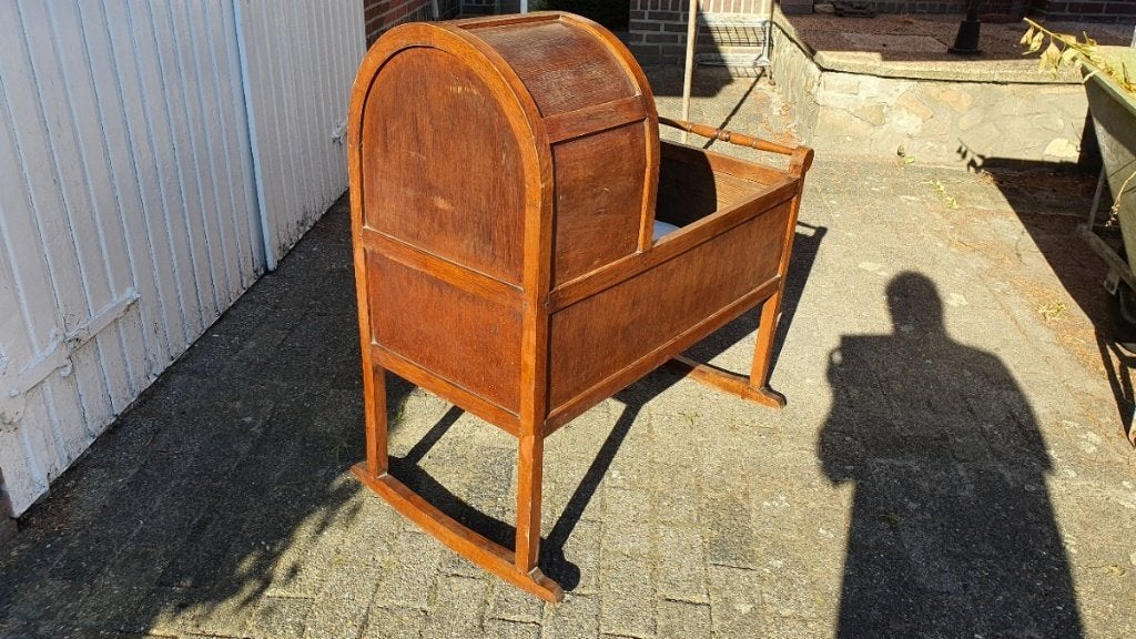 Antiek Houten Schommel kinderbedje uit 1900 van eikenhout no, Huis en Inrichting, Ophalen, Bruin, 190 cm of minder, Hout