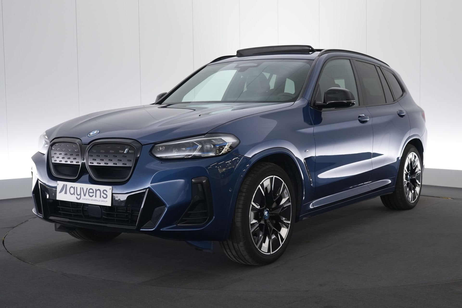 (2BVN955) BMW IX3, Auto's, Automaat, Achterwielaandrijving, Gebruikt, Blauw