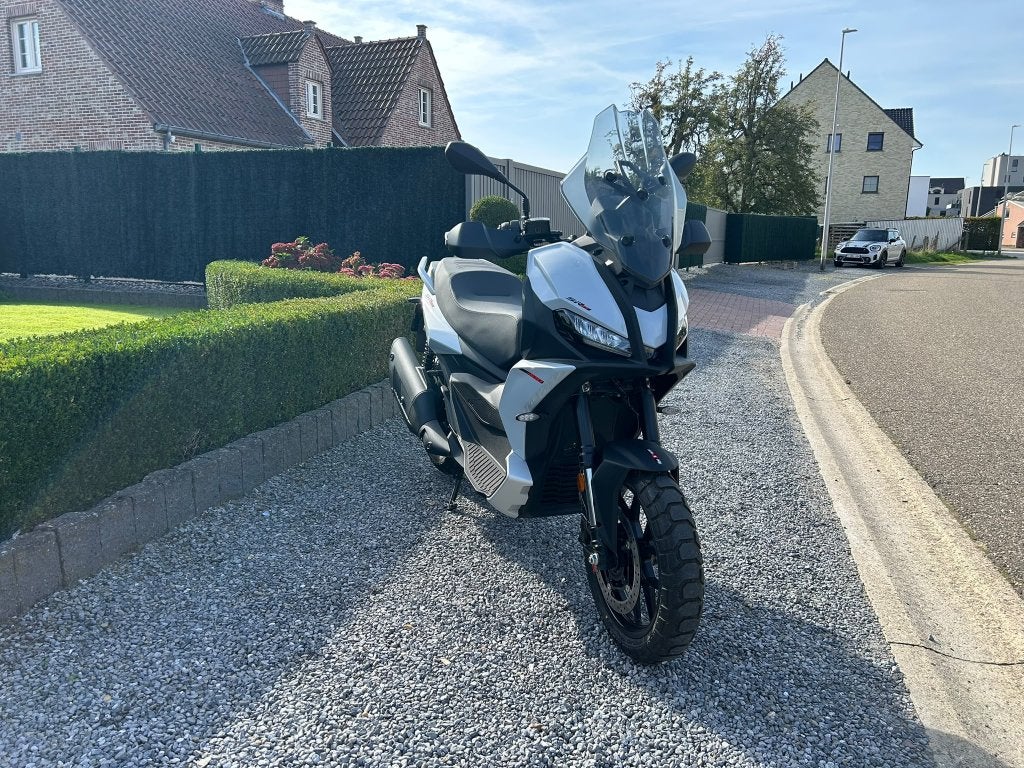 Aprilia SR-GT 400, Motos, Scooter, Entreprise, Occasion, ABS