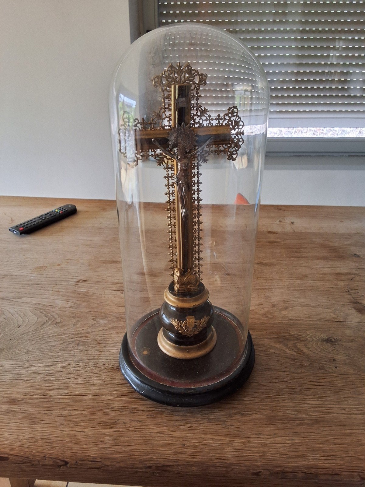 cloche en verre et croix très belle patine, Enlèvement