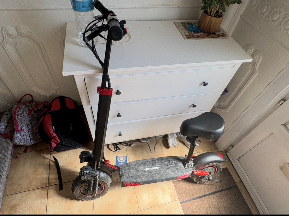 Trotinette électrique a echanger, Vélos & Vélomoteurs, Enlèvement, Comme neuf
