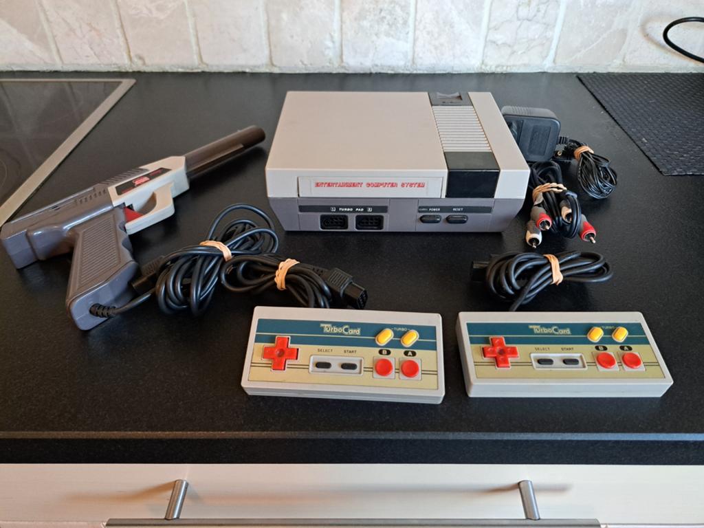 Nintendo NES 1985, Gameboy DMG-01 en ECS turbo uitstekende s, Games en Spelcomputers, Spelcomputers | Nintendo Game Boy, Ophalen