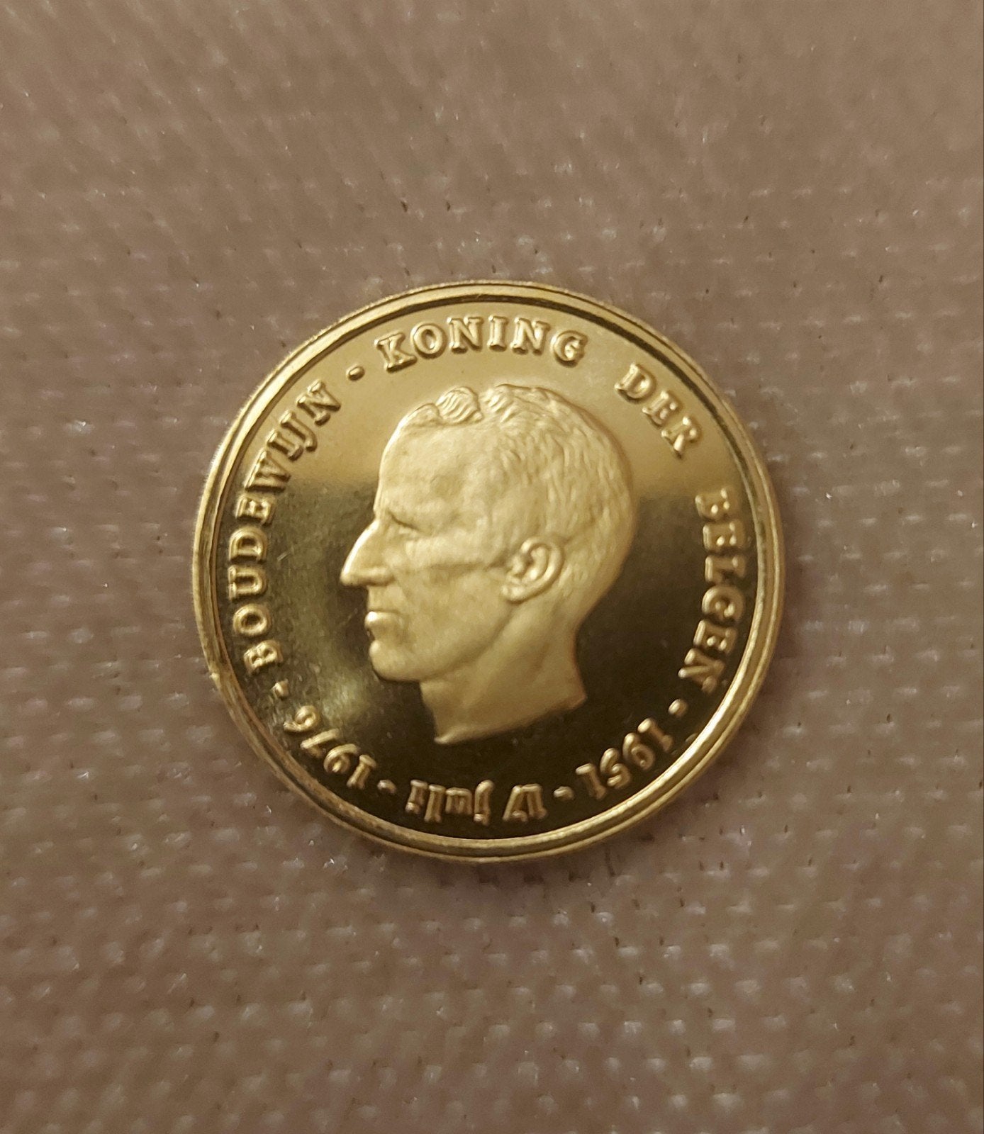 Gouden munt van Koning Boudewijn 1976, Ophalen