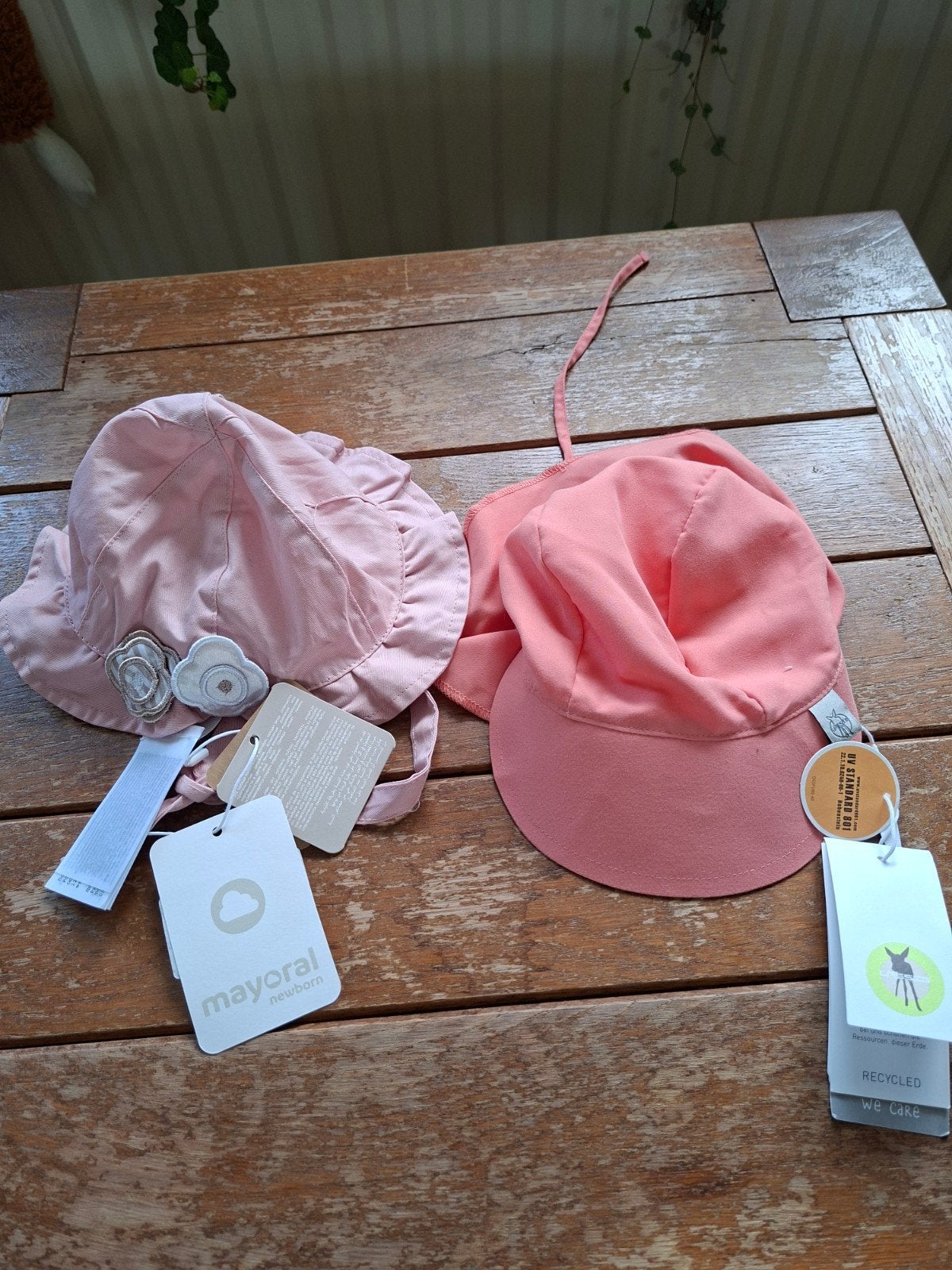 Nieuw twee zonnehoedjes maat 42,  43/45, Kinderen en Baby's, Babykleding | Petten en Hoeden, Ophalen of Verzenden