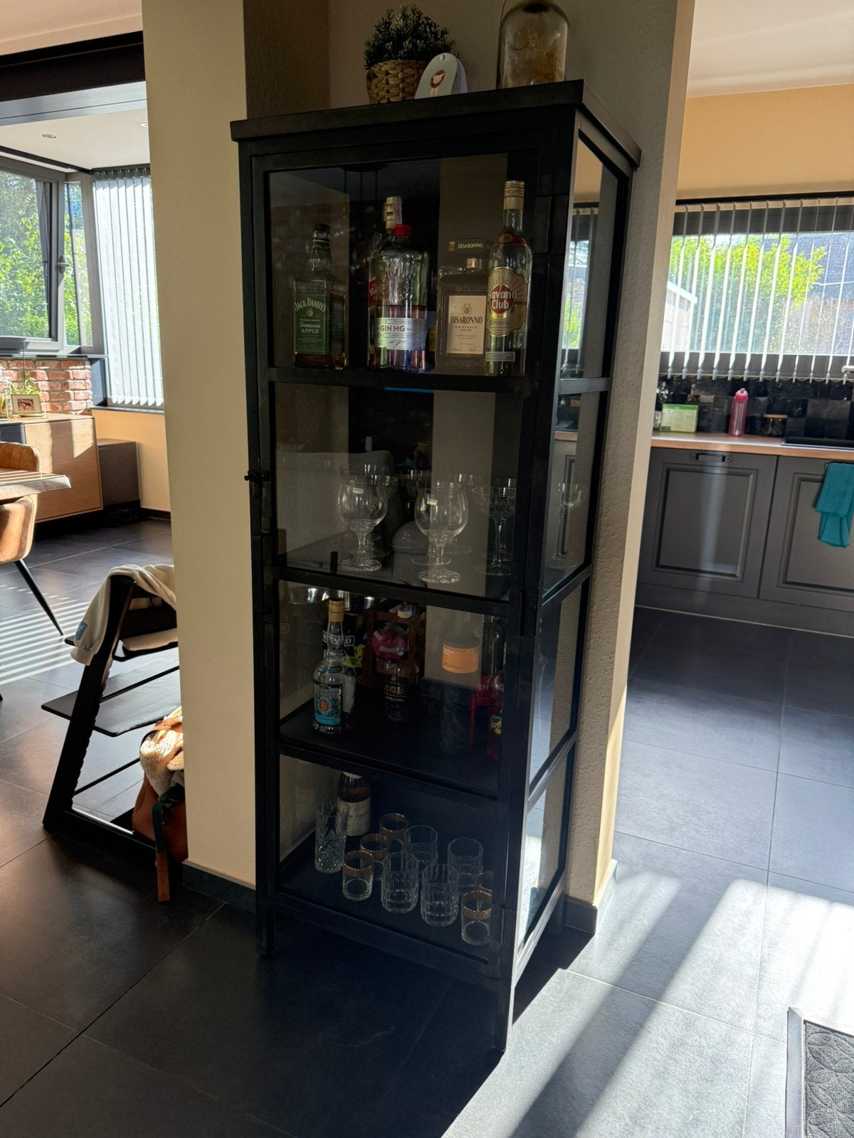 Vitrine look industriel, Maison & Meubles, Armoires | Vitrines, 25 à 50 cm, Avec porte(s), Comme neuf, Verre
