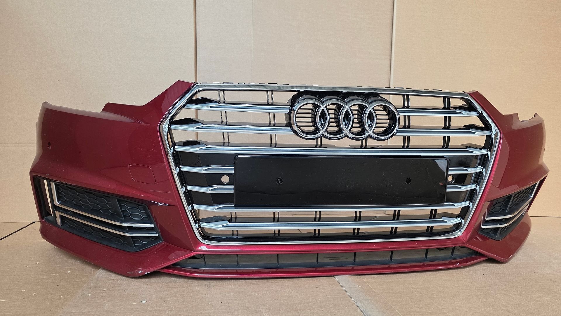 Voorbumper Audi A4 B9 8W S-Line 4xPDC bj.2016-2019 BUMPER, -, Origine de la pièce connue, Audi, Utilisé