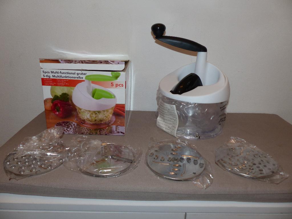 Niet elektrische groentenrasp, Huis en Inrichting, Ophalen of Verzenden, Zo goed als nieuw