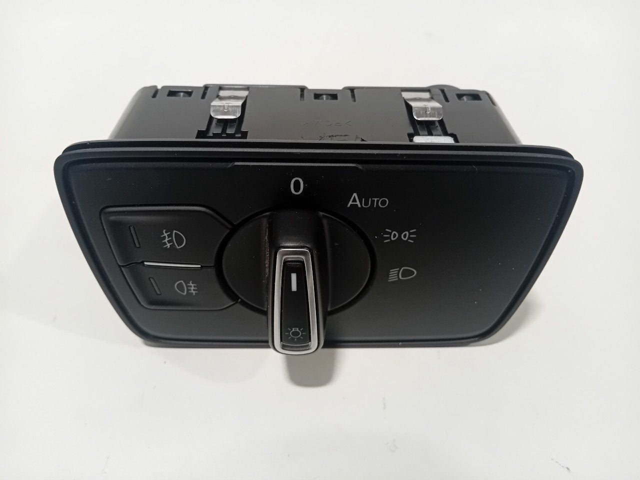Lichtschakelaar Volkswagen Passat, Onderdelen@venauto.nl, Van der Ven Autorecycling B.V., Gebruikt, Ettenseweg 76, 4706 PB Roosendaal, The Netherlands