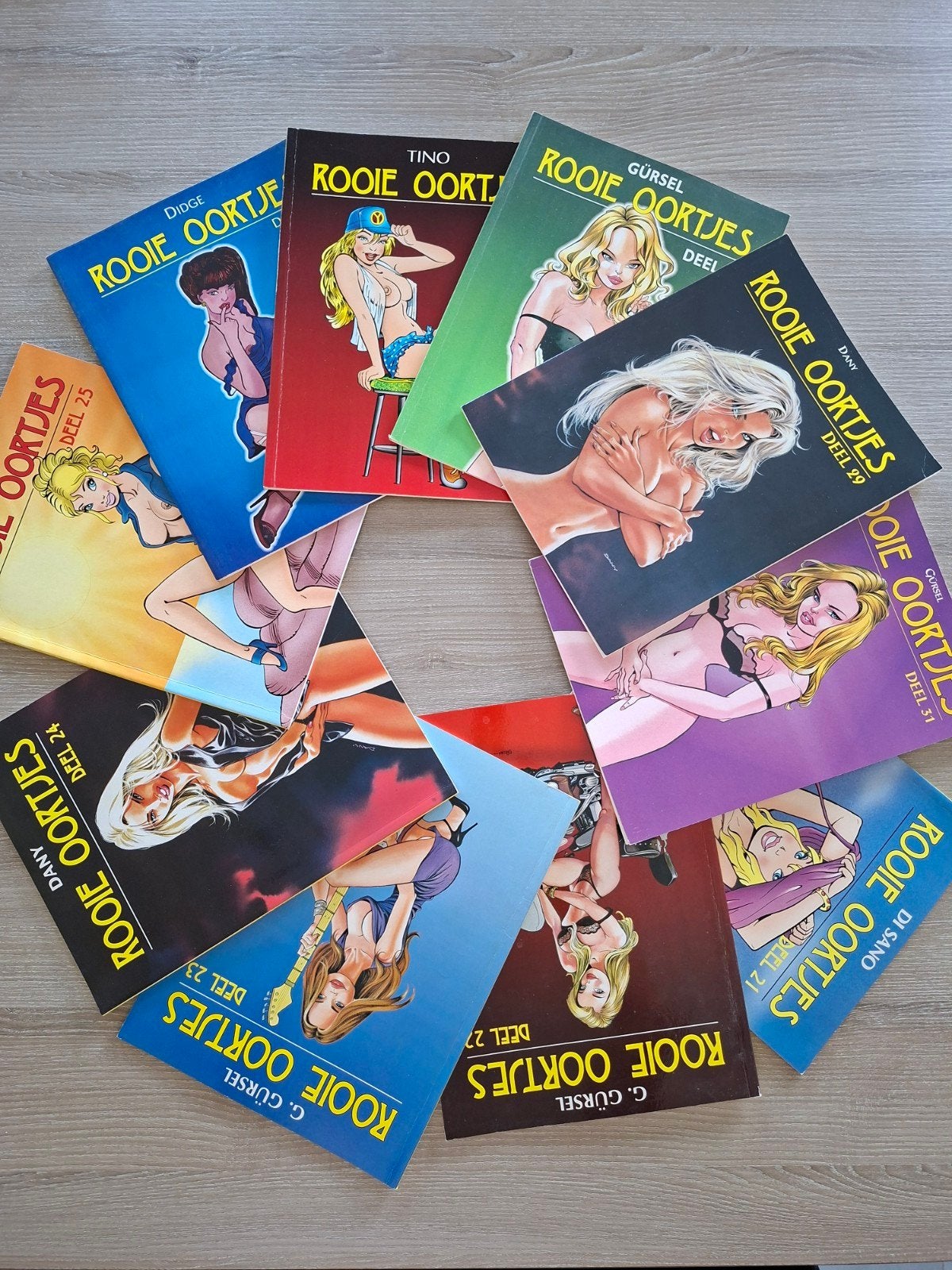 Rooie Oortjes Deel 21-31  (1996-2000), Boeken, Ophalen of Verzenden