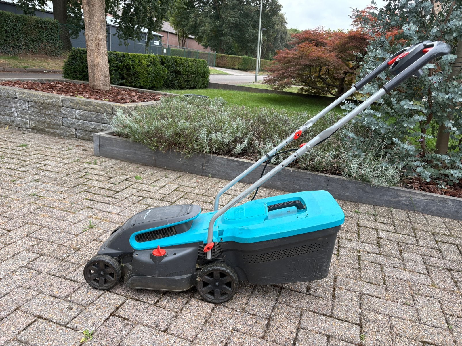 Gardena powemax 1200/32 elektrisch grasmaaier, Tuin en Terras, Ophalen, Zo goed als nieuw, Elektrische grasmaaier, Opvangbak