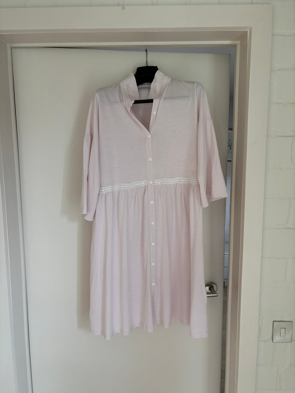 Heel lichtroze slaapkleed Pluto, Kleding | Dames, Pyjama's, Verzenden, Gedragen, Maat 38/40 (M)
