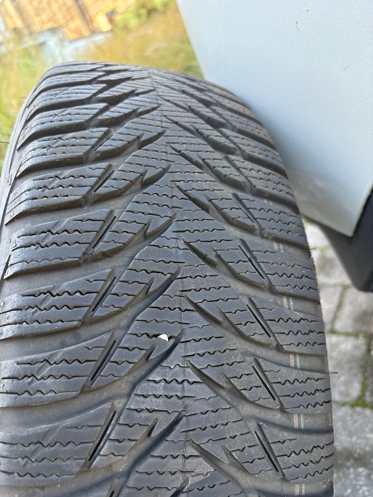 Winterbanden Goodyear 185/65R15 op stalen velg, Auto-onderdelen, Ophalen, Gebruikt, Band(en), Personenwagen