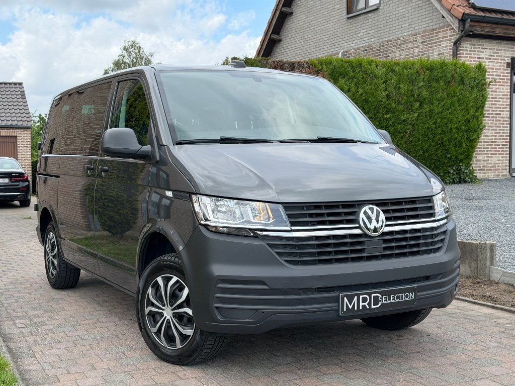 Volkswagen T6.1 Transporter 2.0TDI COMBI /9 ZIT /DSG /CAMERA, Auto's, Dealer onderhouden, Bedrijf, Diesel, 5 deurs