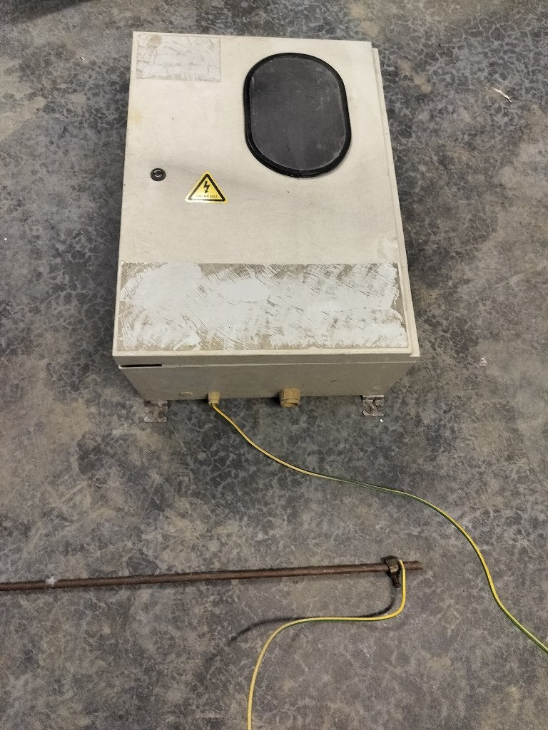 Werfkast, Doe-het-zelf en Bouw, Elektriciteit en Kabels, Ophalen, Gebruikt