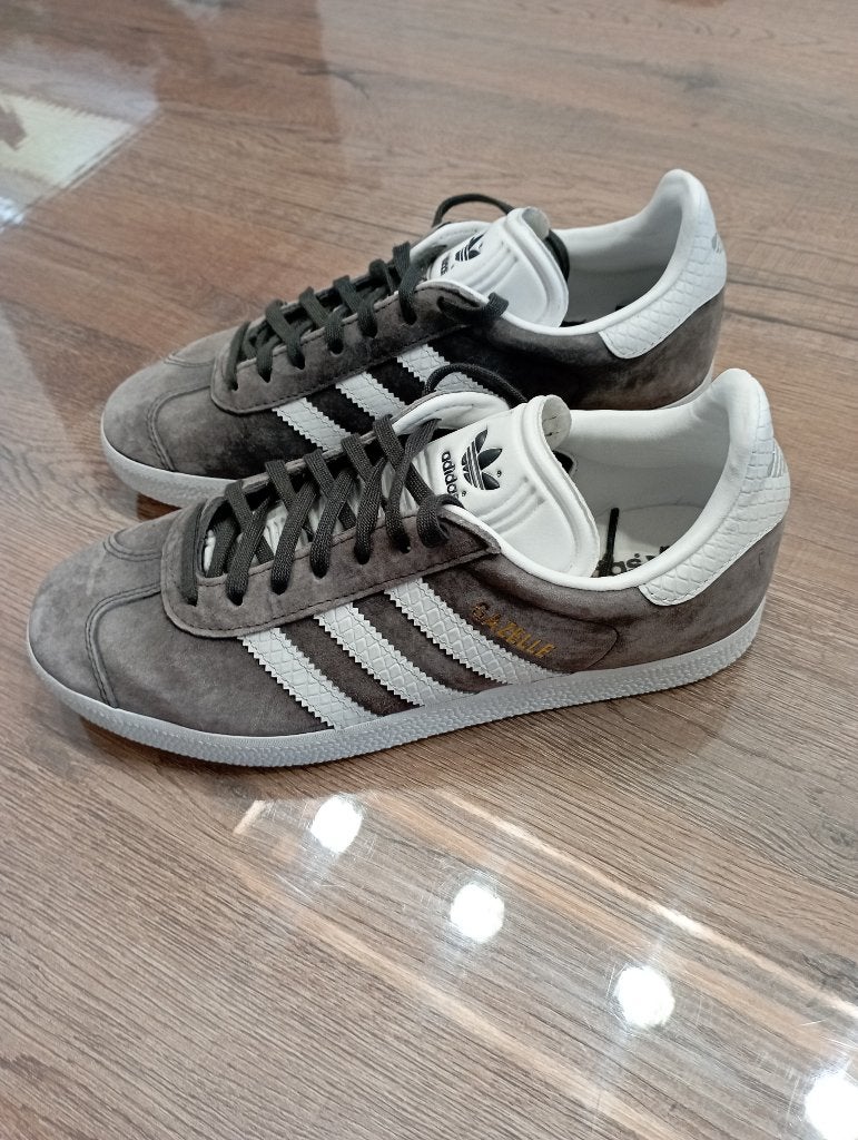 grijze ADIDAS originals gazelle maat 38 NIEUW, Vêtements | Femmes, Gris, Enlèvement ou Envoi, Adidas, Sneakers et Baskets