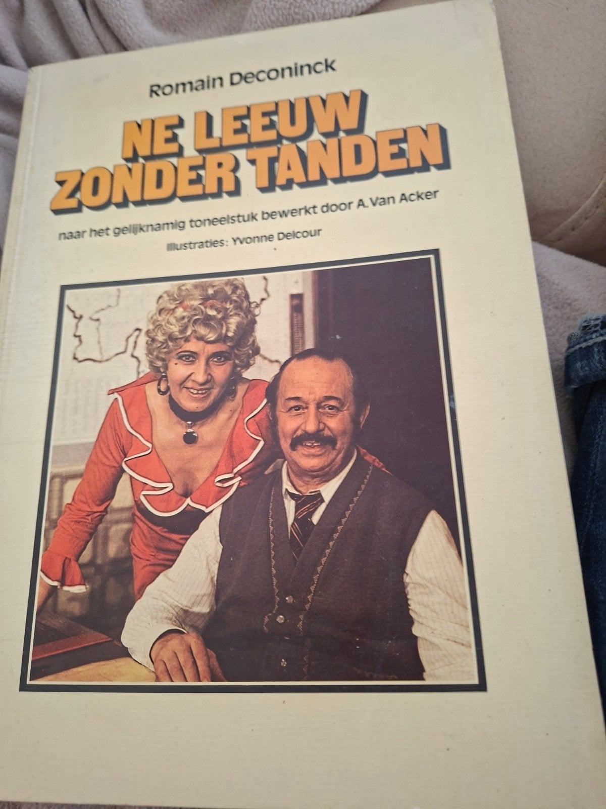 ne leeuw zonder tanden    romain deconinck, Boeken, Kunst en Cultuur | Dans en Theater, Ophalen of Verzenden