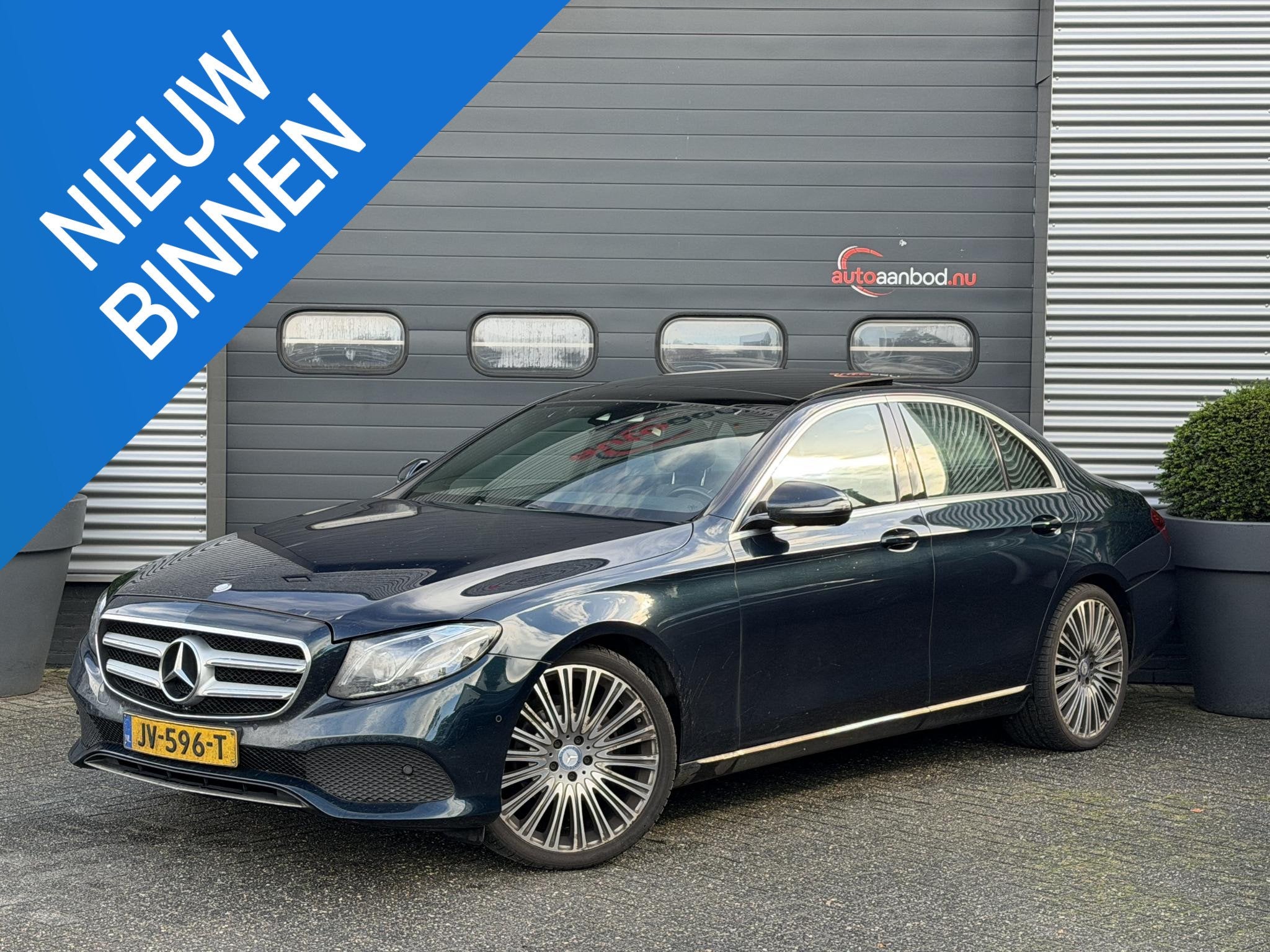 Mercedes-Benz E-klasse 220 d Lease Edition | Panoramadak | B, Auto's, Automaat, 4 deurs, Achterwielaandrijving, 4 cilinders