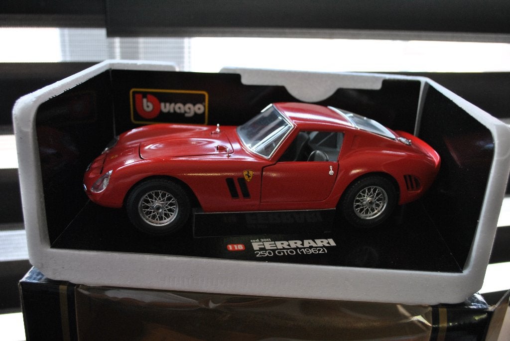 Ferrari 250GTO (1962) BBurago 1/18, Hobby en Vrije tijd, Modelauto's | 1:18, Ophalen of Verzenden, Zo goed als nieuw, Auto, Burago