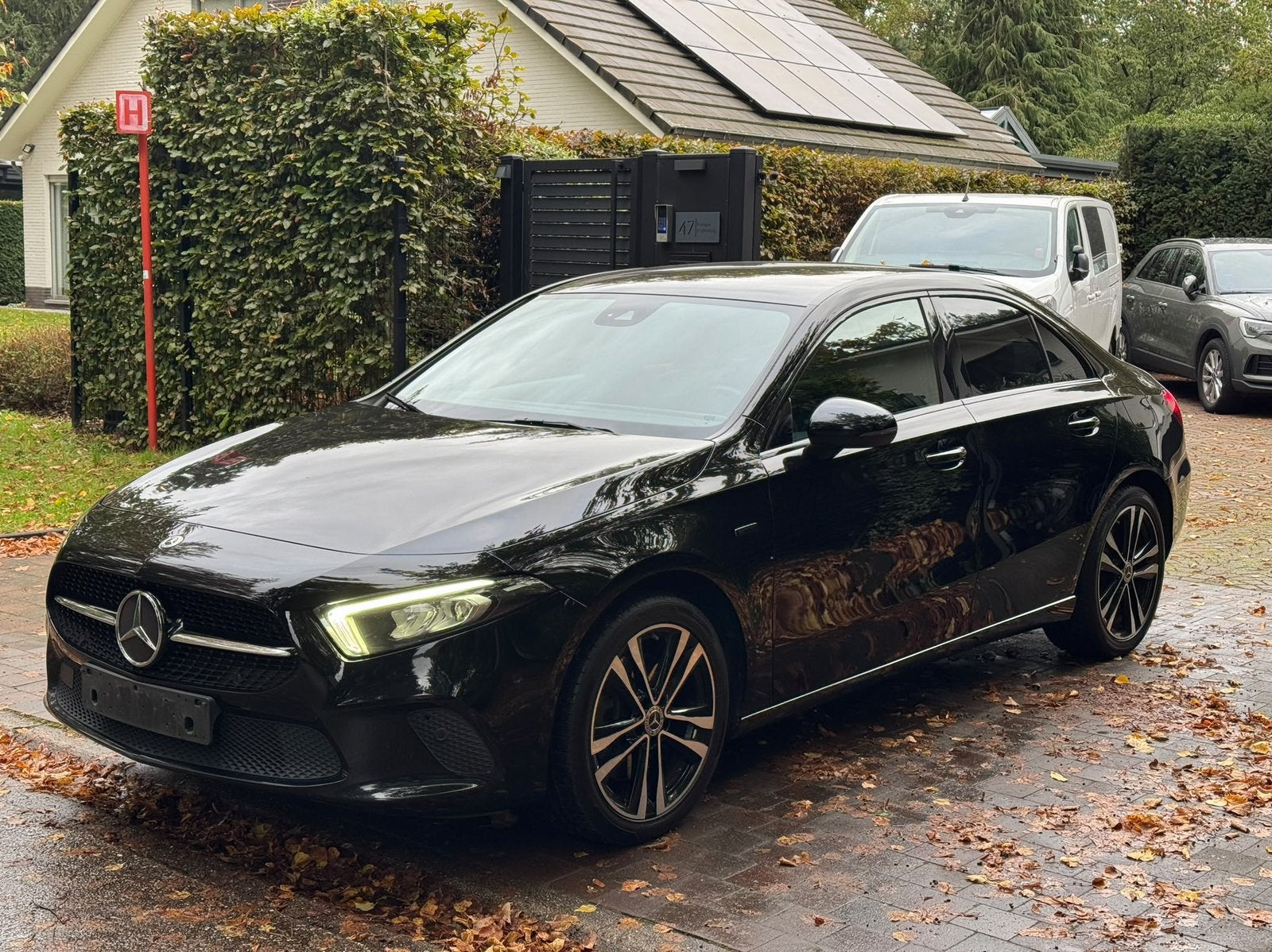Mercedes-Benz A250e 1.3 Benzine+elekt.* 118kW* 133.993Km*, Auto's, Automaat, Zwart, Bedrijf, 5 deurs