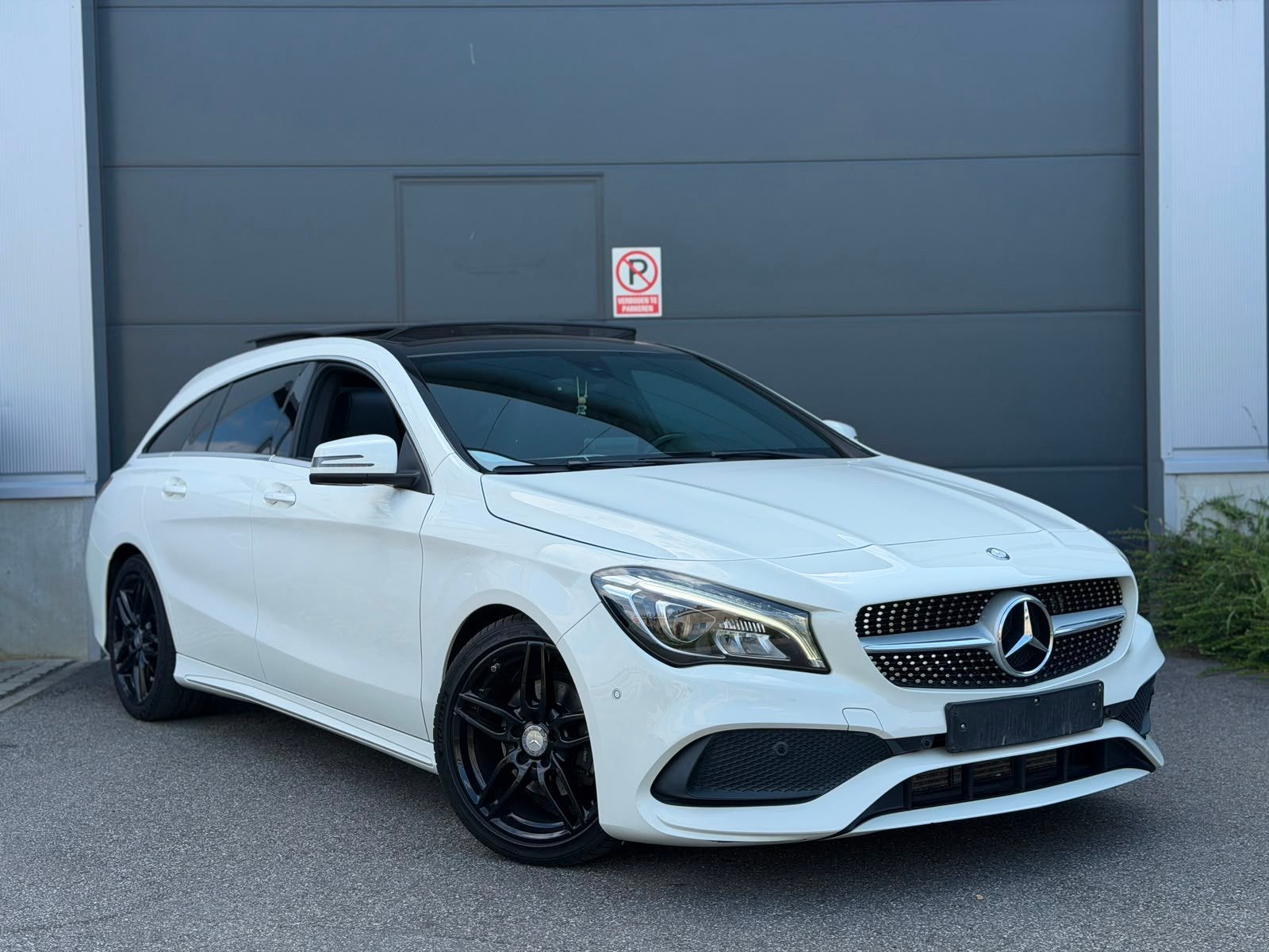 Mercedes CLA 180 AMG Pack Automaat|Panodak|LED|Trekhaak|2016, Autos, Mercedes-Benz, 90 kW, Achat, Euro 6, Entretenue par le concessionnaire