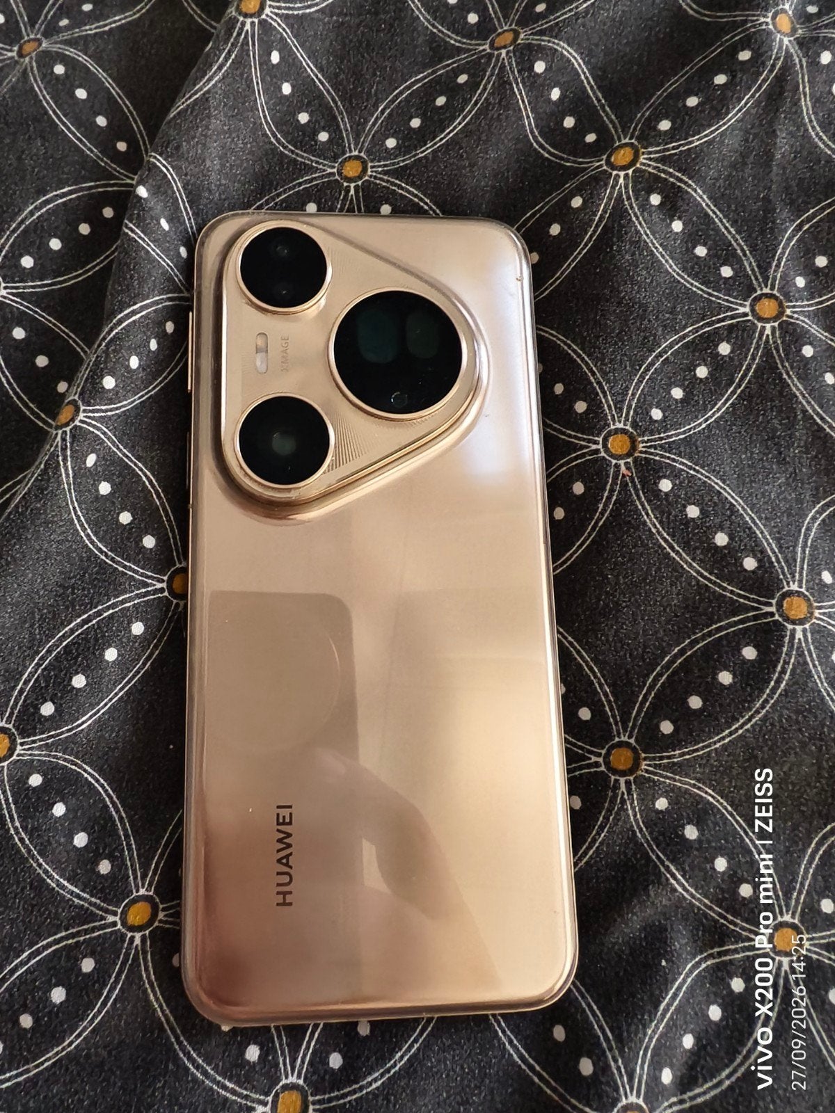 Huawei pura 80 ultra boîte facture coque , vente échange, Enlèvement, IPhone 17, Argent