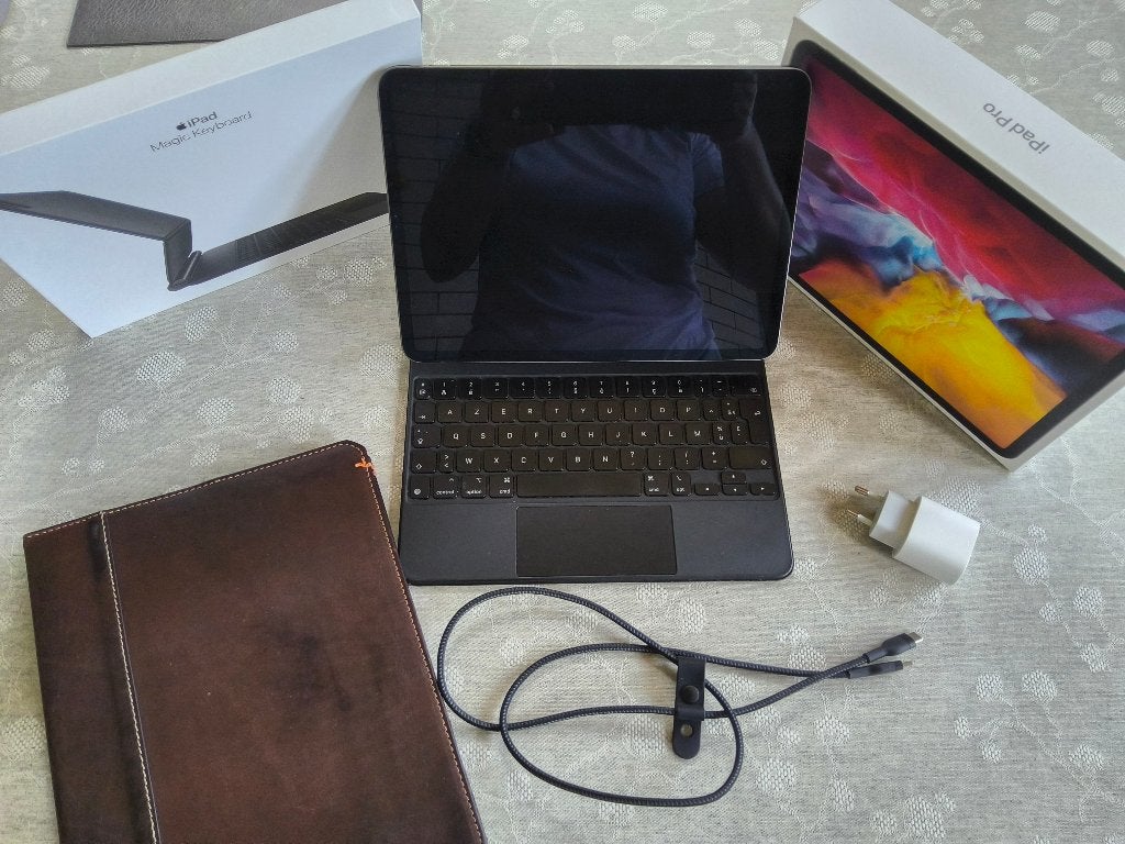 Ipad Pro 11 - 2de generatie + magic keyboard, Ophalen, Gebruikt, 11 inch, Apple iPad Pro